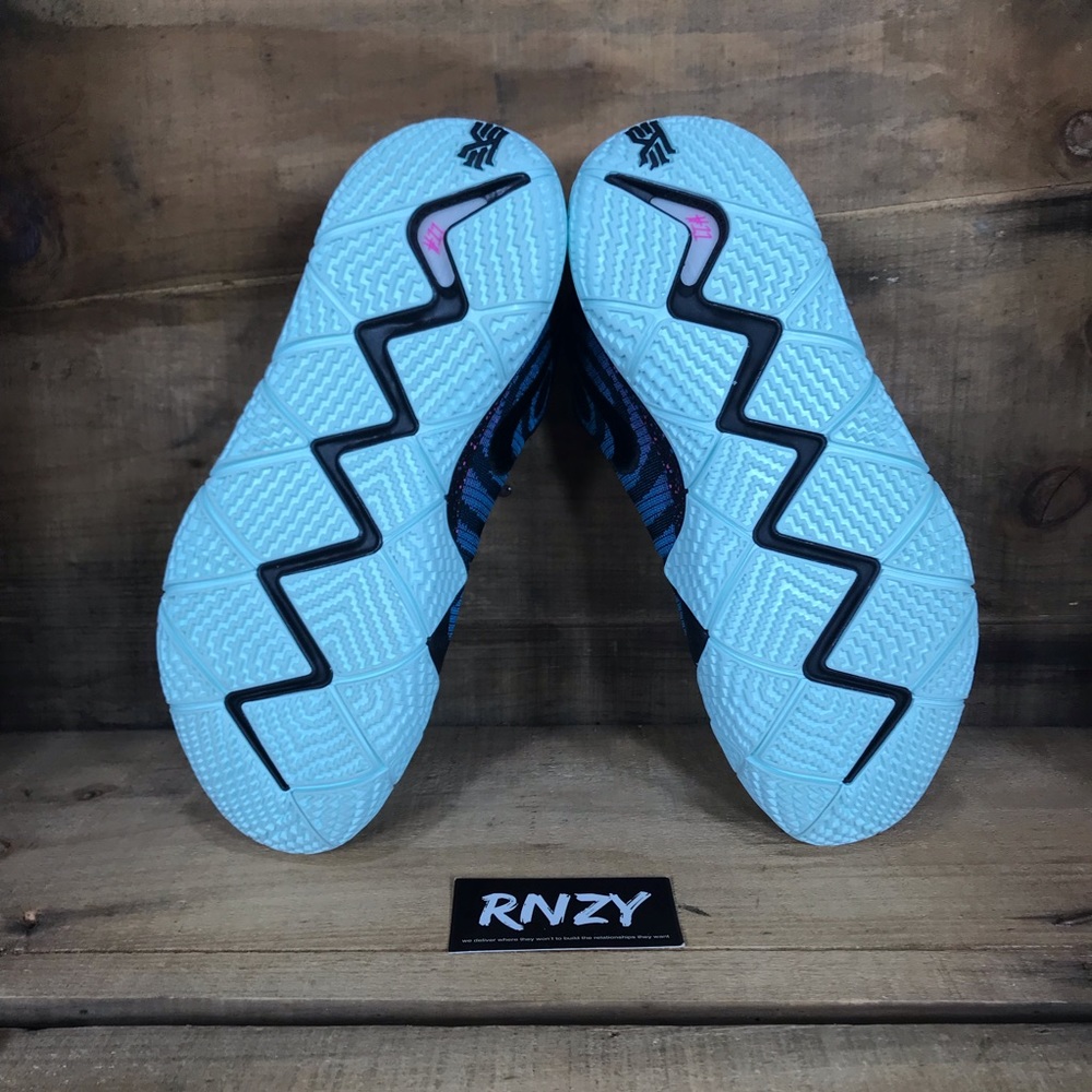 NEW Nike Kyrie 4 80s Decades Pack - Picture 6 of 7